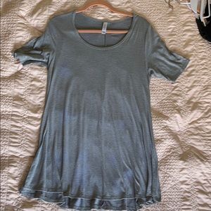 Lularoe Perfect Tee S